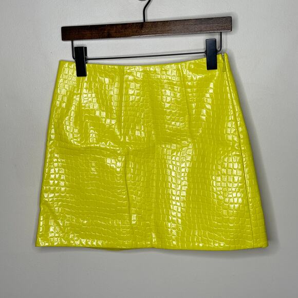 TIBI Croc Embossed Patent Mini Skirt Yellow Sz 2 {T54} - Picture 3 of 6
